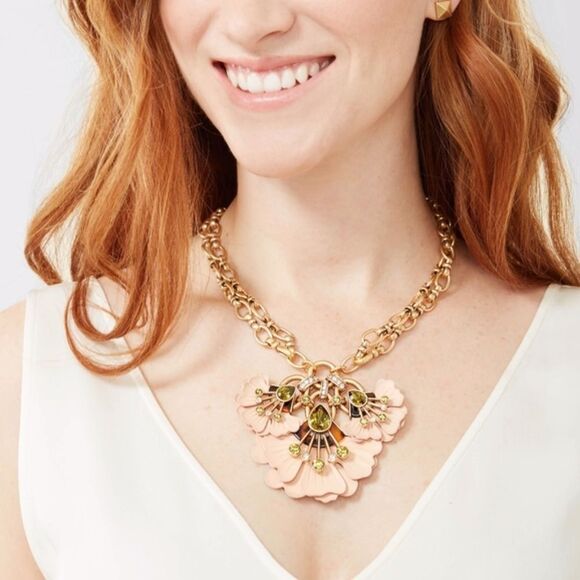 Stella & Dot Rory Pendant Floral Statement Necklace - Picture 6 of 8